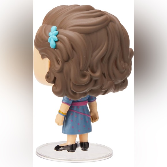 Funko POP! #717 Stranger Things Eleven at Snowball Dance - Picture 6 of 6